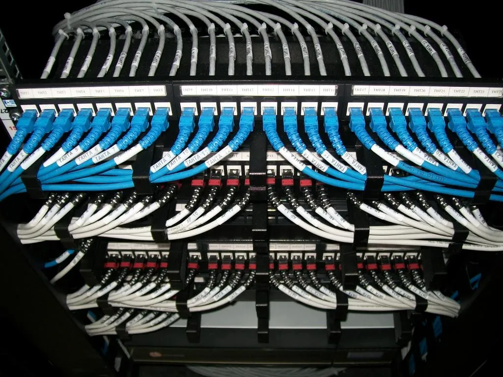 Network, data kablolama ve rack